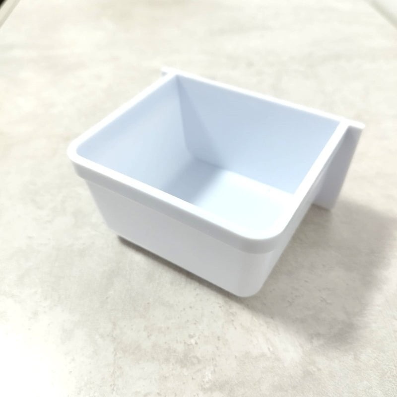 DAYANG – White Feeder Bowl / Cup