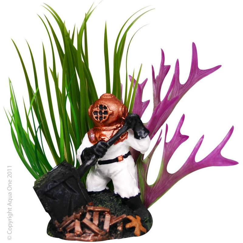 Aqua One Ornament Deep Sea Diver Plant 10×7.5x16cm (36355)